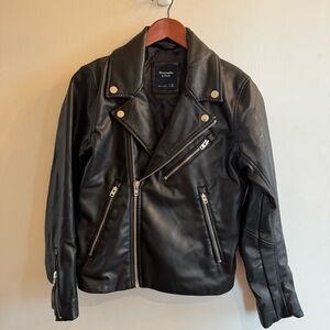 NWOT Abercrombie & Fitch Black Vegan Leather Motorcycle Jacket Unisex XSmall